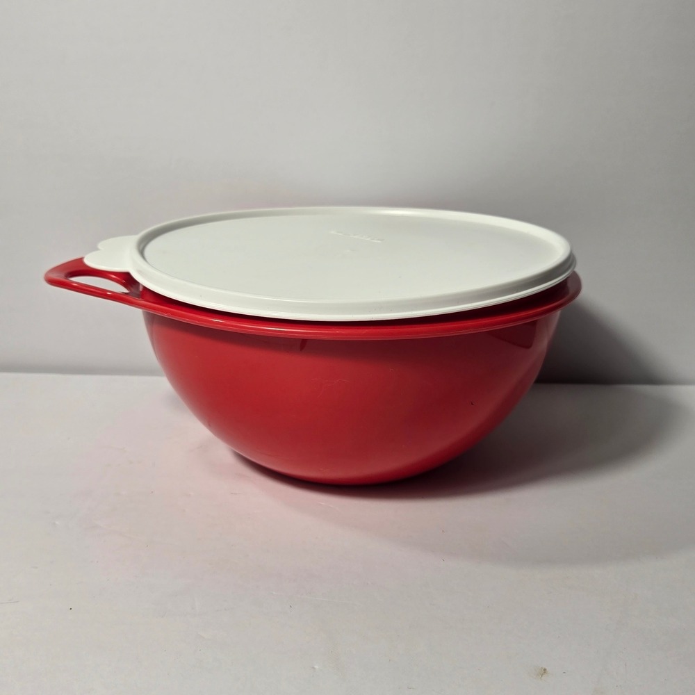 Tupperware Thats A Bowl 12 Cup 2.75L Red Mixing Bowl with White Lid 2677B-4